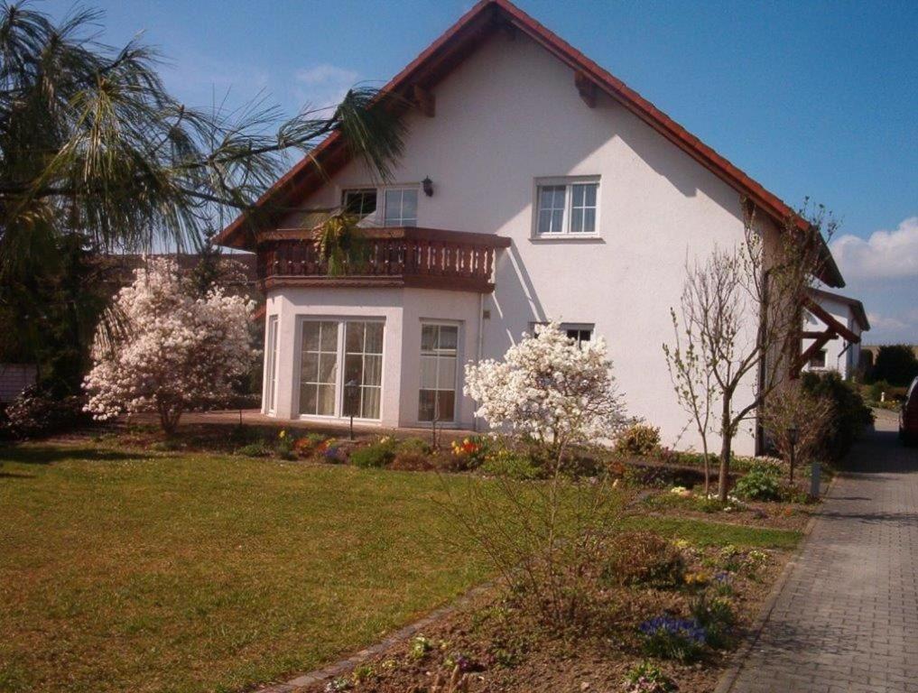 Gaestehaus Borniger Gau-Weinheim Bagian luar foto