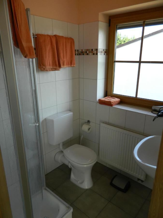 Gaestehaus Borniger Gau-Weinheim Bagian luar foto